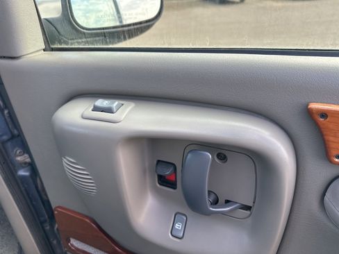 Used 1999 GMC Savana 1500 image 55