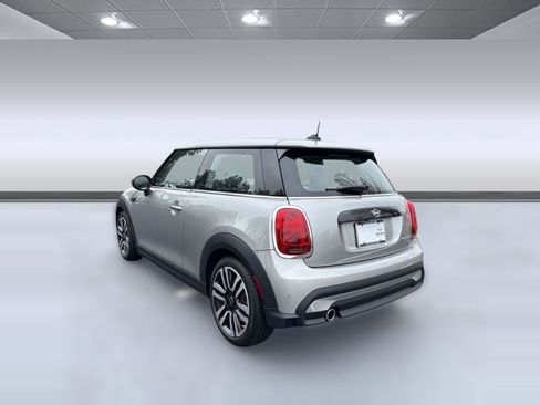 Used 2024 MINI Cooper 2-Door Hardtop image 3