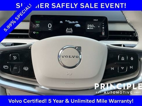 Certified 2025 Volvo EX90 Ultra AWD/4WD image 18