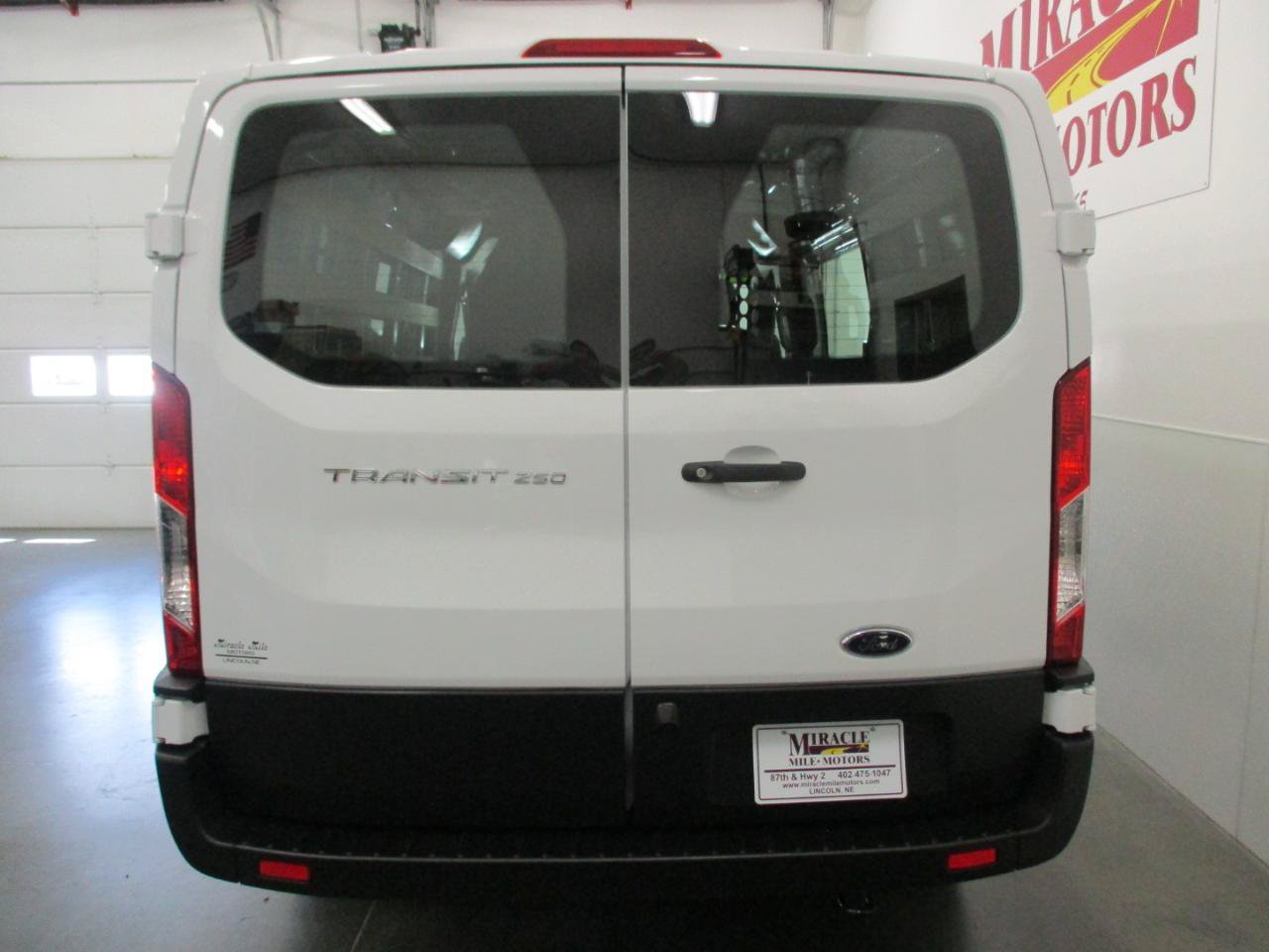 Used 2025 Ford Transit 250 Low Roof w/ Exterior Upgrade Package RWD image 5