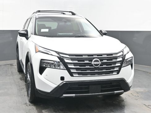 New 2026 Nissan Rogue Platinum w/ Platinum Premium Package image 2