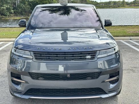 Used 2023 Land Rover Range Rover Sport SE Dynamic image 2