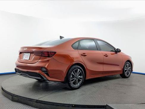 Used 2023 Kia Forte LXS w/ LXS Technology Package FWD image 6
