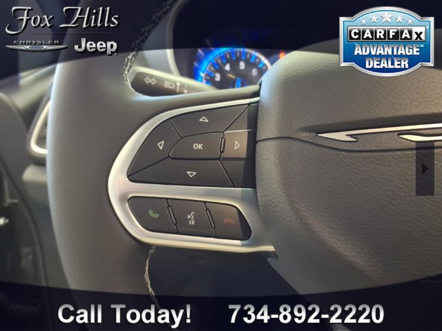 New 2027 Chrysler Pacifica Limited FWD image 16