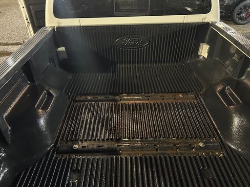 Used 2010 Ford F350 Lariat image 10