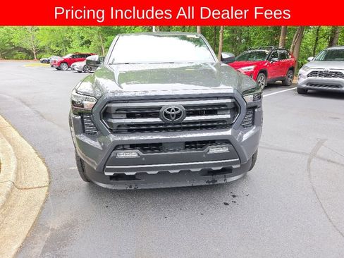 Certified 2025 Toyota Tacoma SR5 AWD/4WD image 14