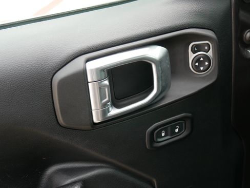 Used 2021 Jeep Wrangler Unlimited Sport AWD/4WD image 28