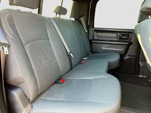 Used 2024 RAM 3500 Tradesman w/ Chrome Appearance Group image 25