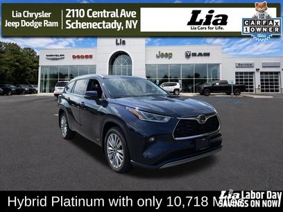 Used 2025 Toyota Highlander Platinum
