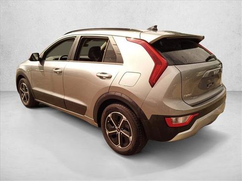 Used 2023 Kia Niro LX FWD image 7