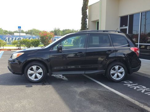Used 2015 Subaru Forester 2.5i Limited w/ Popular Package #2 AWD/4WD image 8
