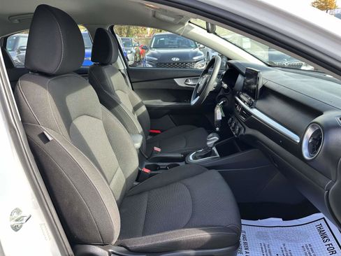 Certified 2023 Kia Forte LXS image 18