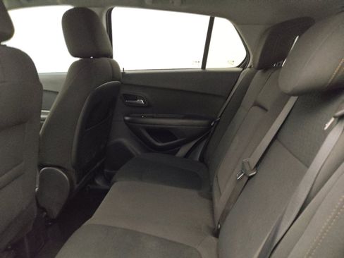 Used 2021 Chevrolet Trax LS w/ Tint and Cruise Package image 18