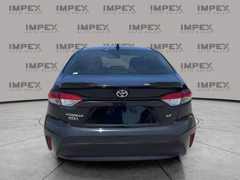Used 2024 Toyota Corolla LE FWD image 4