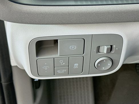 Used 2024 Hyundai Ioniq 6 SEL image 16