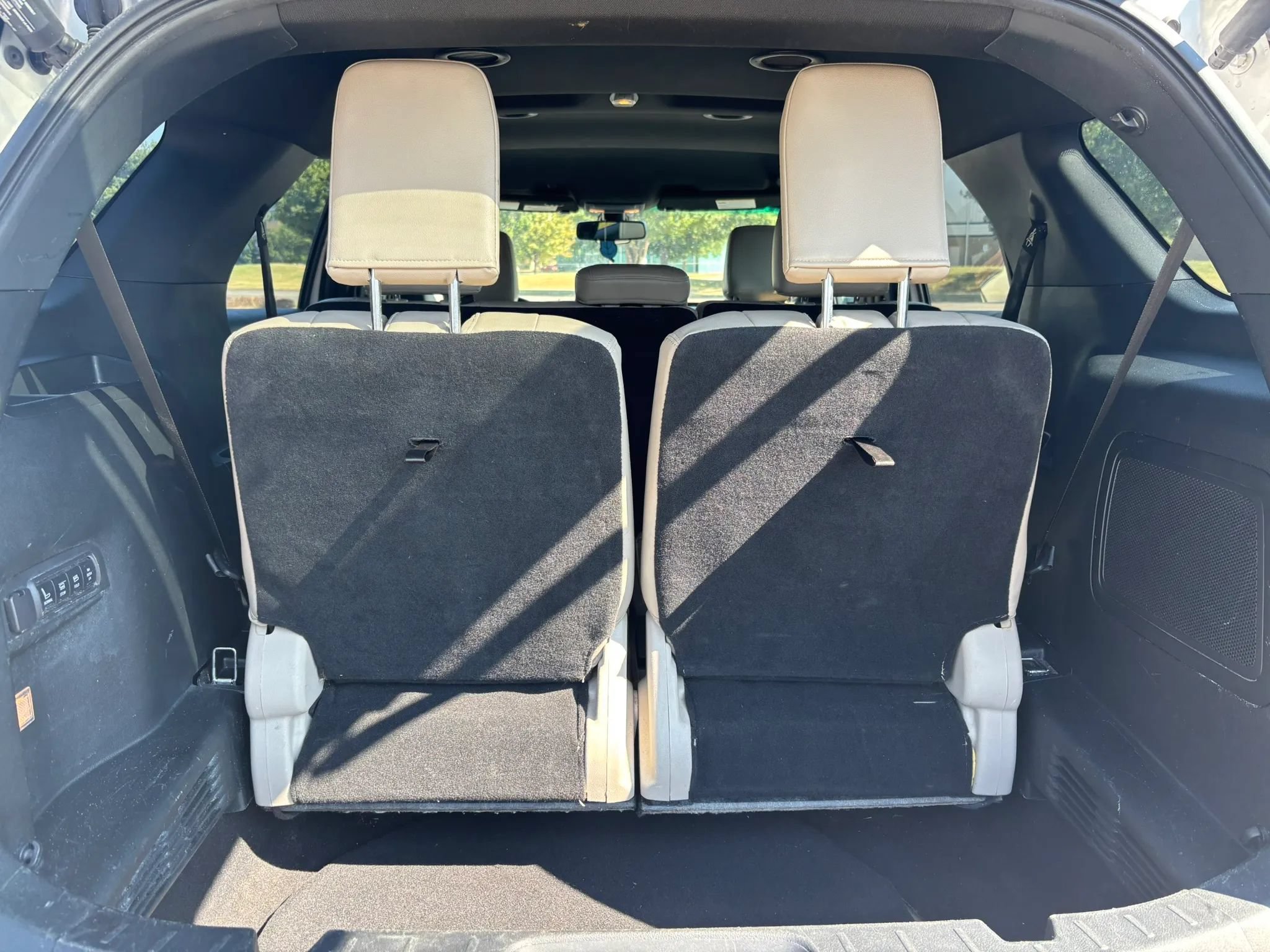 Used 2018 Ford Explorer Limited w/ Equipment Group 301A FWD image 34