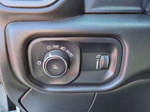 Used 2022 RAM 3500 Tradesman image 22