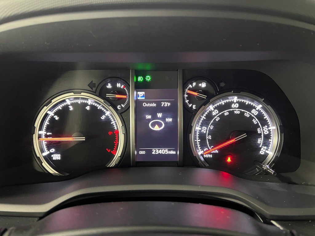 Certified 2023 Toyota 4Runner TRD Off-Road Premium w/ Moonroof Package AWD/4WD image 36