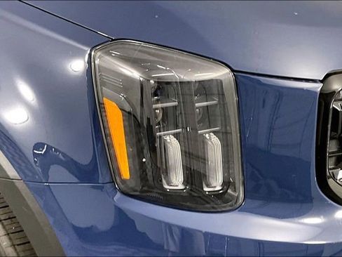 Certified 2025 Kia Telluride SX Prestige X-Line AWD/4WD image 31