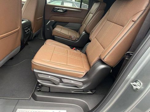 New 2026 Chevrolet Suburban High Country AWD/4WD image 20
