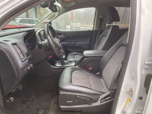 Used 2016 Chevrolet Colorado Z71 image 12