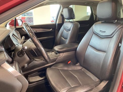 Used 2019 Cadillac XT5 Luxury w/ Advanced Security Package image 11