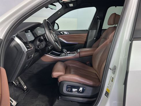 Used 2022 BMW X5 xDrive40i w/ M Sport Package AWD/4WD image 10