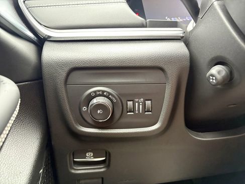 New 2025 Jeep Grand Cherokee L Overland w/ Advanced Protech Group III image 4