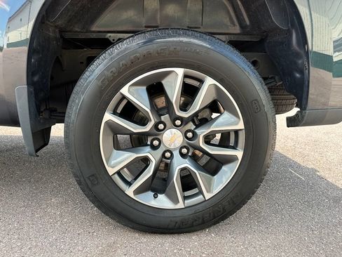 Used 2023 Chevrolet Silverado 1500 LT AWD/4WD image 39