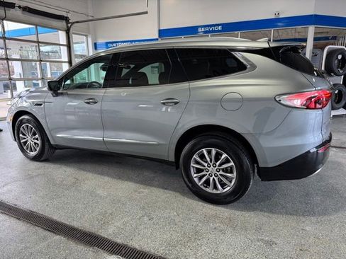Used 2024 Buick Enclave Premium image 5