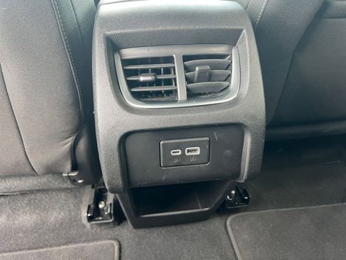 Used 2025 Chevrolet Blazer LT FWD image 23