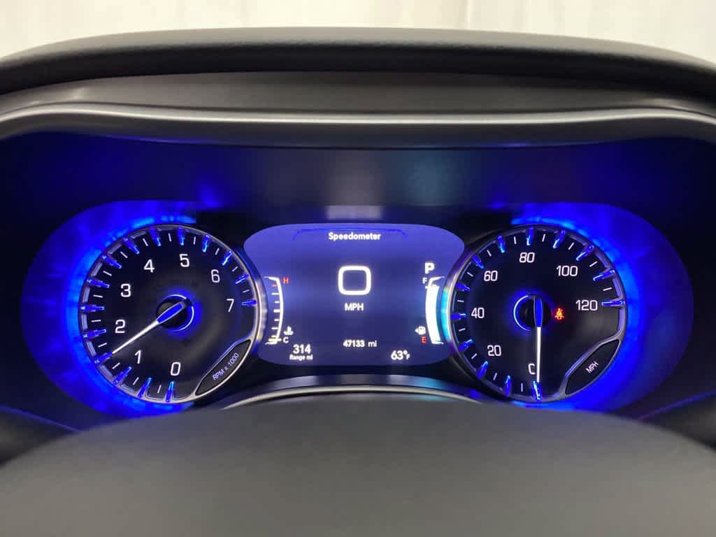 Used 2025 Chrysler Pacifica Select FWD image 25
