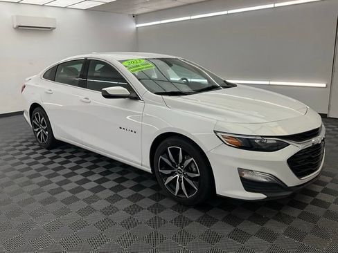Used 2022 Chevrolet Malibu RS FWD image 3