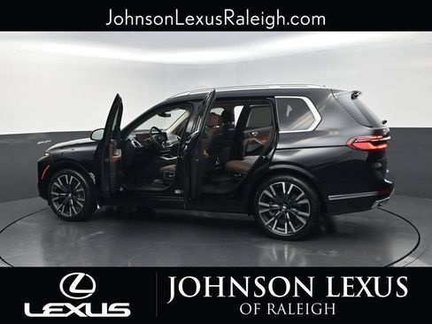 Used 2025 BMW X7 xDrive40i w/ Premium Package AWD/4WD image 37