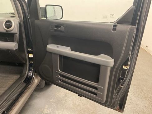 Used 2004 Honda Element EX image 19