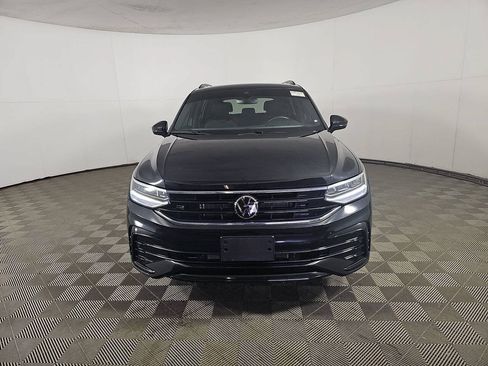 Used 2024 Volkswagen Tiguan SE R-Line AWD/4WD image 2