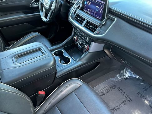 Used 2021 GMC Yukon XL SLT w/ SLT Premium Package AWD/4WD image 19