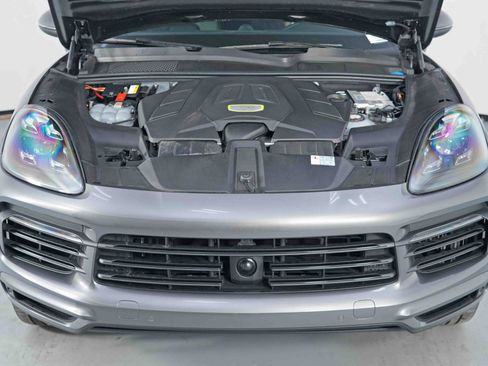 Used 2019 Porsche Cayenne E-Hybrid image 8