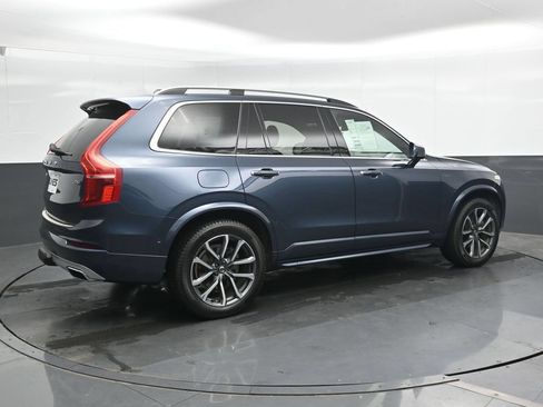Used 2018 Volvo XC90 T6 Momentum w/ Convenience Package AWD/4WD image 2