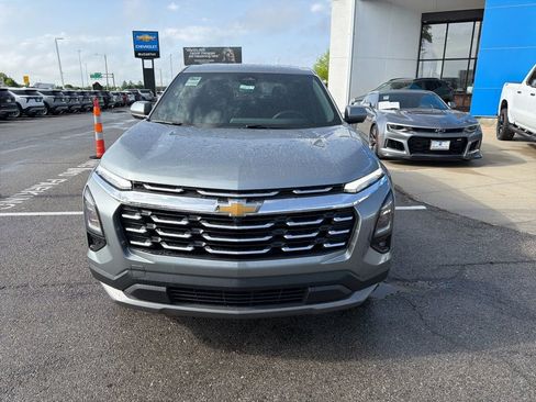 New 2026 Chevrolet Equinox LT FWD image 8