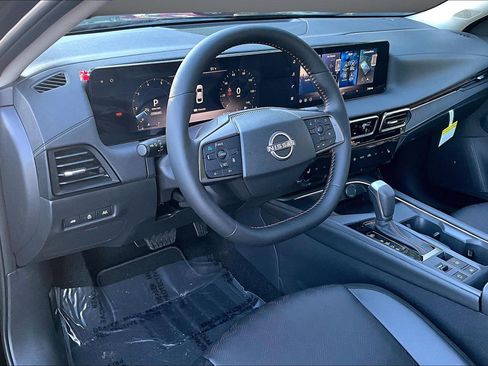 New 2026 Nissan Sentra SR w/ SR Premium Package FWD image 7