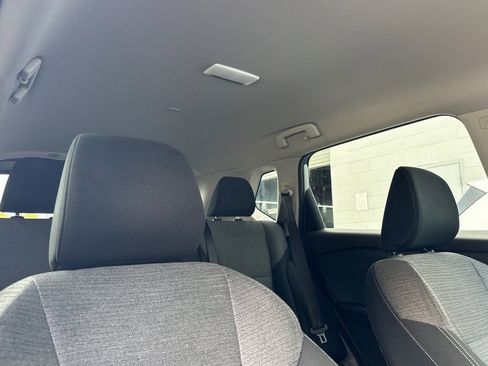 Used 2023 Nissan Rogue SV image 16