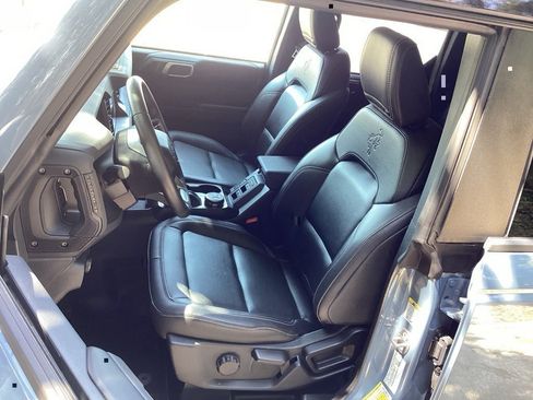 New 2025 Ford Bronco Badlands image 30