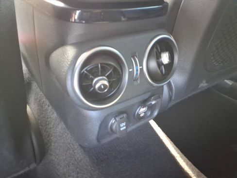 Used 2019 Kia Stinger RWD image 15