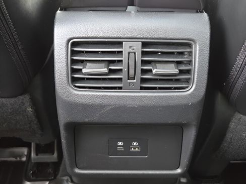 Used 2021 Nissan Rogue SV w/ Premium Package AWD/4WD image 10