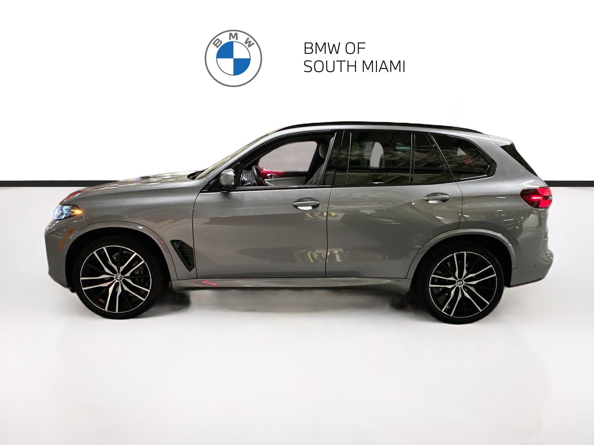Certified 2025 BMW X5 sDrive40i w/ M Sport Package RWD image 4