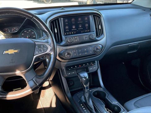 Used 2022 Chevrolet Colorado Z71 image 6
