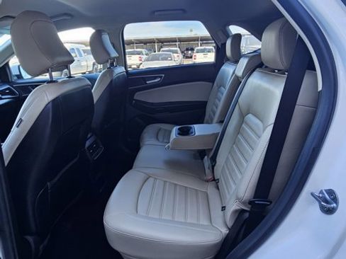 Certified 2023 Ford Edge SEL image 13