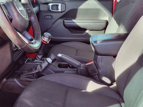 Used 2021 Jeep Gladiator Sport image 26