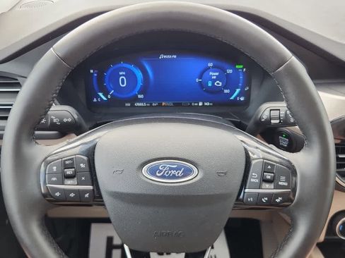 Used 2022 Ford Escape SEL w/ Technology Package image 17